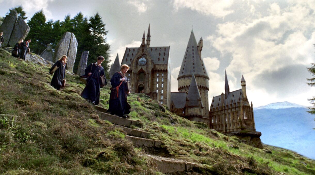 The Complete List of Hogwarts' Ghosts in Harry Potter